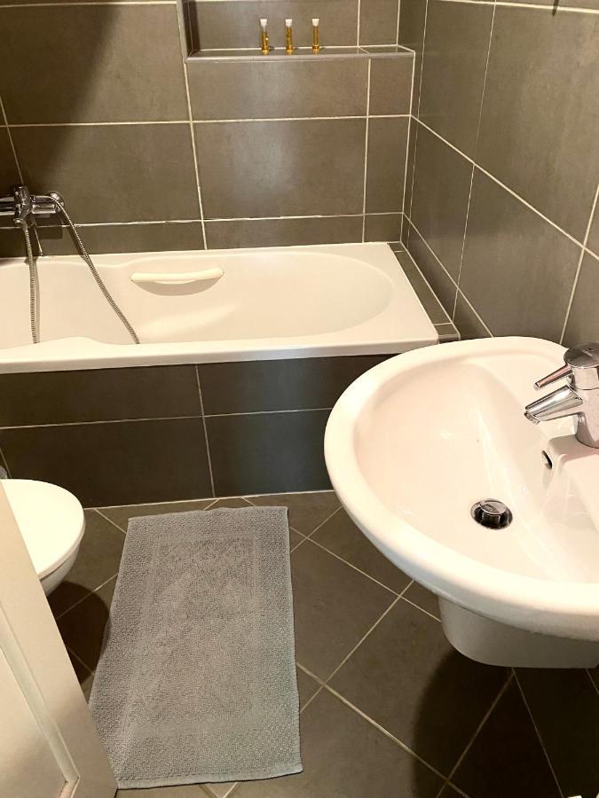 Budapest Heart By Gozsdu Apartment Ngoại thất bức ảnh
